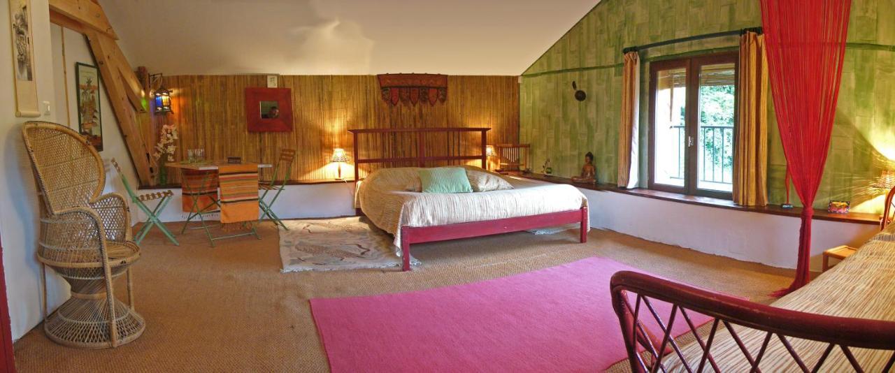 L'Echappee Belle Bed & Breakfast Lacourt Exterior foto