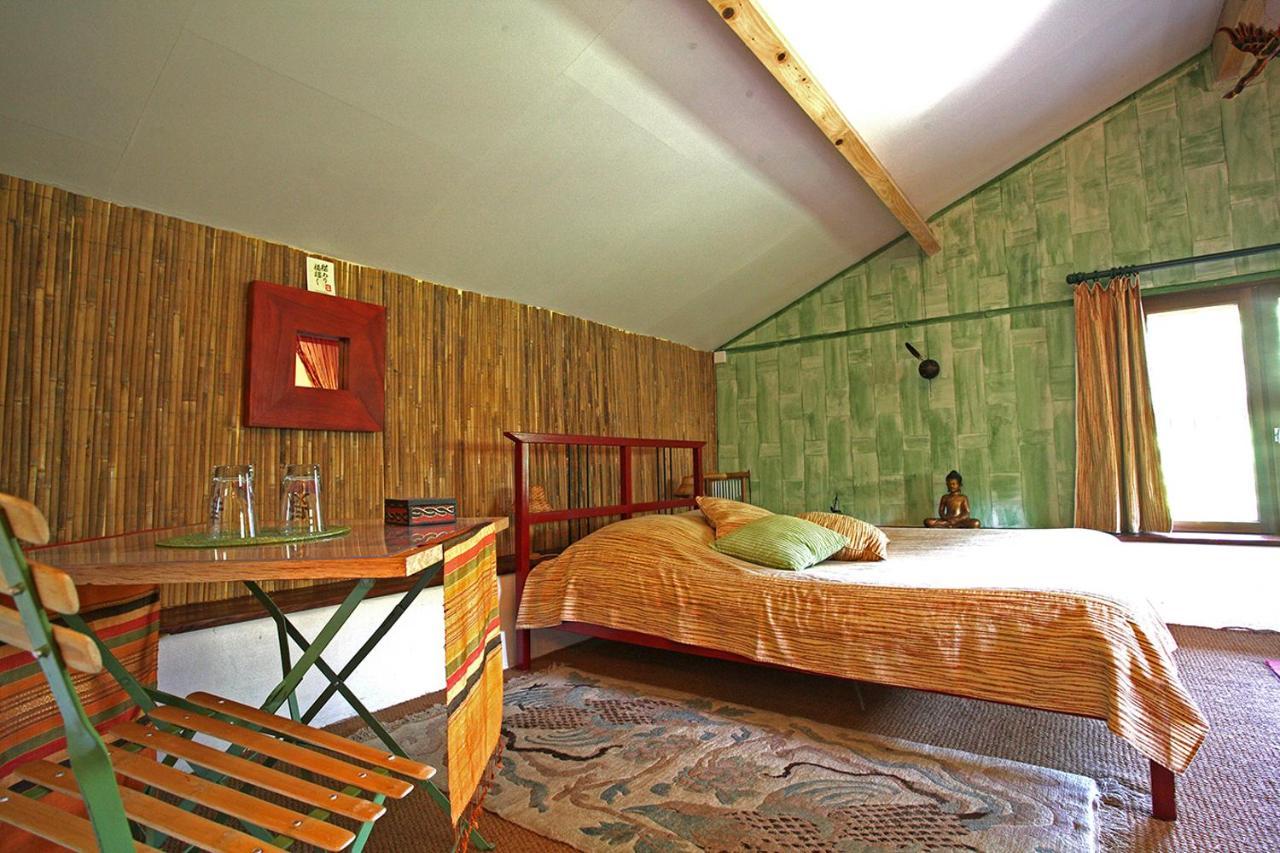 L'Echappee Belle Bed & Breakfast Lacourt Exterior foto